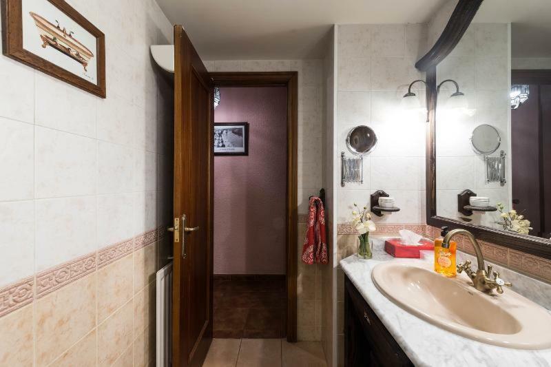 마드리드 Vivienda Familiar Con Jardin Junto A Ifema 아파트 외부 사진