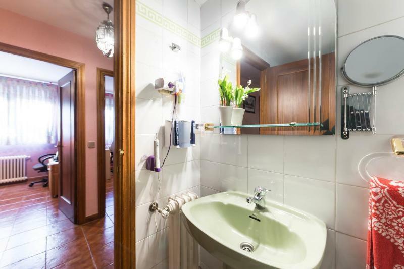 마드리드 Vivienda Familiar Con Jardin Junto A Ifema 아파트 외부 사진