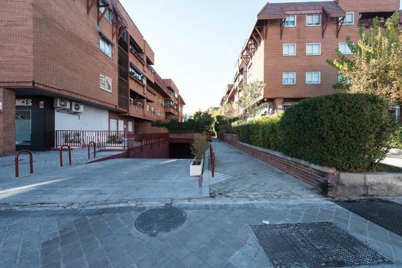 마드리드 Vivienda Familiar Con Jardin Junto A Ifema 아파트 외부 사진